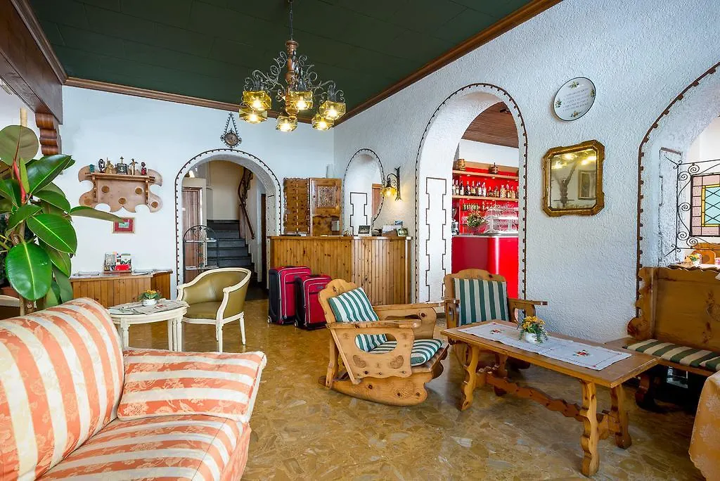 Albergo Altavilla Tirano 2*,  Italy